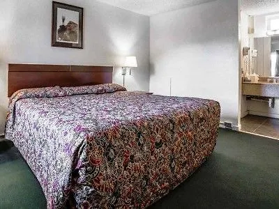 Inn Rodeway 2*